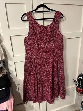 Floral Scoop Neck Women's Dress in Burgundy